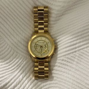 Oversized Michael Kors Runway Watch